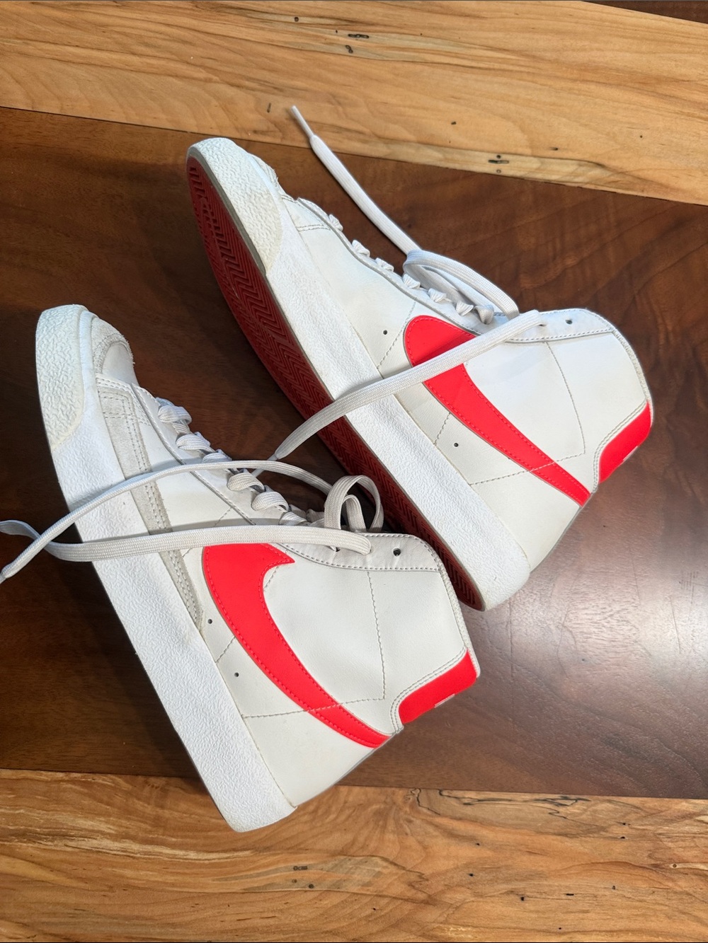 Nike High-Top Sneakers in White with Bright Pink-Red Swoosh